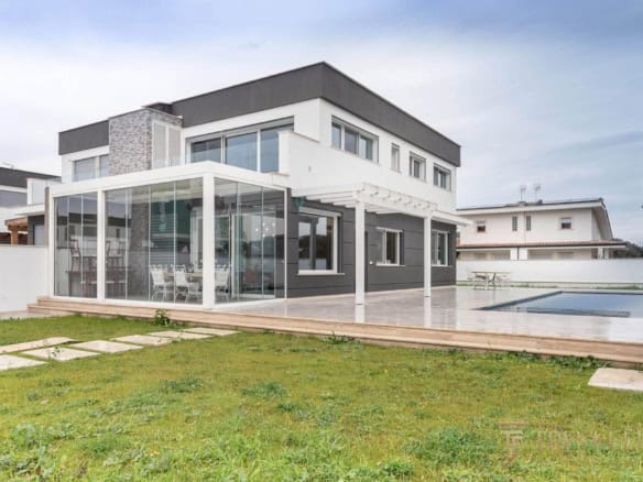 villa axa exterior 1