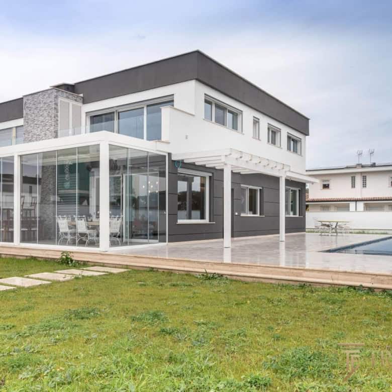 villa axa exterior 1
